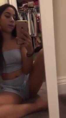 Hot Girl Shaking Her Ass On Periscope on youpornvideos.one