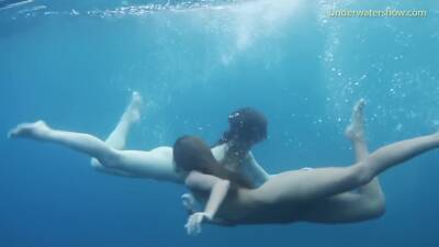 Girls On Tenerife Underwater Lesbians - Russia on youpornvideos.one