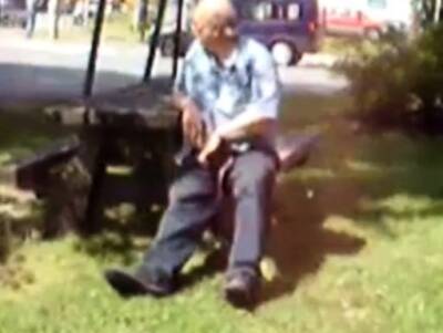 Old Man Jerks In The Park on youpornvideos.one