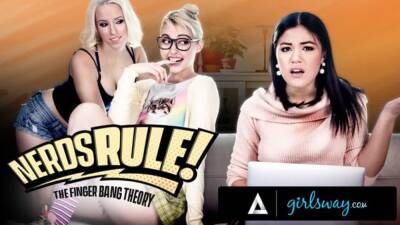 GIRLSWAY Nerdy Roommates Kendra Spade And Chloe Cherry Fake Being In A Sitcom While Banging A Friend on youpornvideos.one