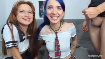 2 Girls Gives A Handjob And Blowjob During A College Fuck Fest Party on youpornvideos.one