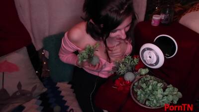 Aftynrose Asmr - Making A Mistletoe And Kissing Underneath It on youpornvideos.one