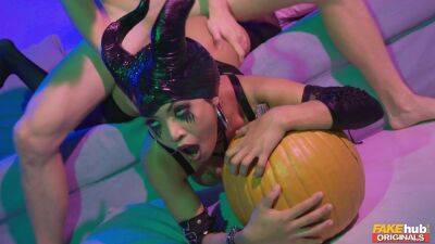 Fakehub Originals - Pumping Pumpkins 1 - Polly Pons on youpornvideos.one