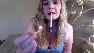 Red Lips Smoking Fetish - TacAmateurs on youpornvideos.one