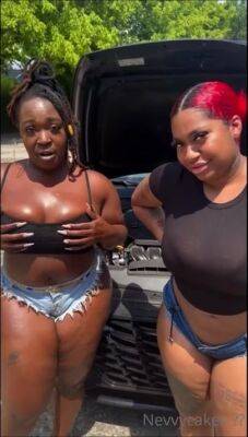 Two Ebonies Fuck The Car Mechanic(4K) - Homemade on youpornvideos.one