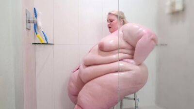 Ssbbw Showering Her Folds And Curves on youpornvideos.one