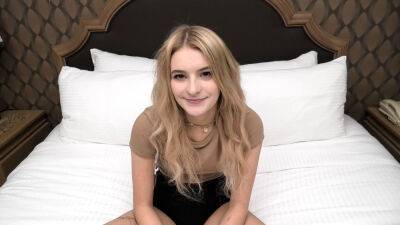 Watch this 19-yr-old blonde with a meaty cunt suck cock on youpornvideos.one