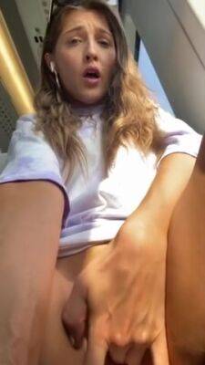 Thot Plays With Herself On Bus on youpornvideos.one