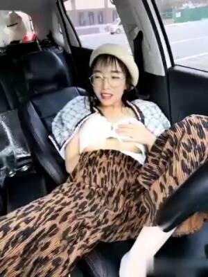 Chinese teen masturbating in her car outdoors in public 0099 - China on youpornvideos.one