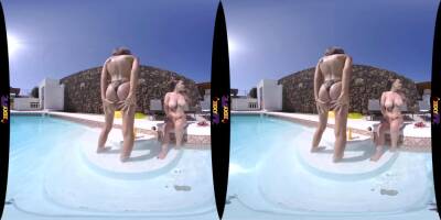 Wet Jo & Tia - Afternoon Sun Outdoors in Pool - Virtual reality POV on youpornvideos.one