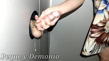 WALKING 4 UNKNOWN COCKS IN A GLORYHOLE. Www.pequeydemonio.com on youpornvideos.one