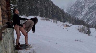 Couple enjoys hidden passionate lovemaking during winter mountain trip on youpornvideos.one