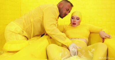 Yellow kinks in smashing latex fetish for a pretty slutty MILF on youpornvideos.one