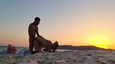 Romantic Sex On The Beach At Sunset on youpornvideos.one