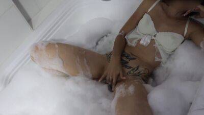 Se Mete Al Jacuzzi Y Se Masturba Hasta Correrse # 7 Vanessa on youpornvideos.one