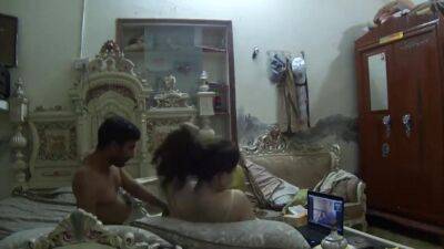 Pakistani womans live sex show with partner - Pakistan on youpornvideos.one