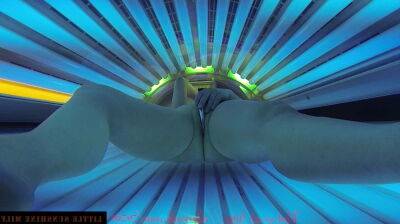 Tanning Bed Solarium Sonnenbank Fun Pierced Pussy and Dildo on youpornvideos.one