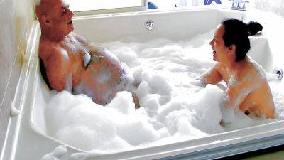 Hot Foamy Jacuzzi Sex With Garabas And Olpr on youpornvideos.one