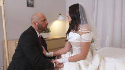 Brunette bride gets intimate with the father-in-law right on her wedding day on youpornvideos.one