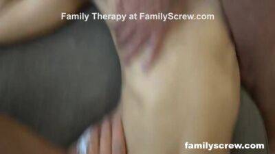 Hot Girlfriend - Familyscrew on youpornvideos.one