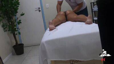 Masseur puts hidden camera to film him fucking her big ass client on youpornvideos.one