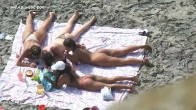 Peeping Naturist Beach.40 on youpornvideos.one