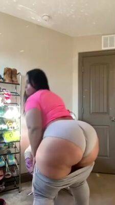 Pinky The Thickest on youpornvideos.one