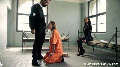 Prisonniere Lutro, Ridge With Cassie Del Isla, Charlie Dean And Clea Gaultier on youpornvideos.one