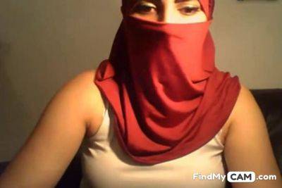 Hijab Wearing Girl Flashes Tits Ass And Pussy on youpornvideos.one