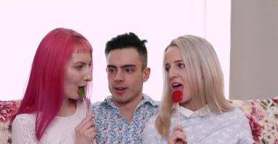 18videoz - Alien Fox - Hanna Rey - Teens share lollipop and cock on youpornvideos.one