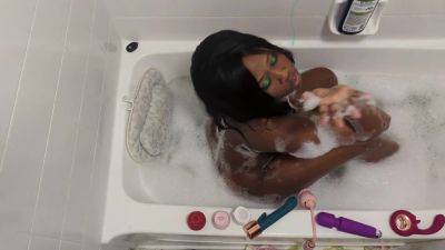 Relaxing Bubble Bath on youpornvideos.one