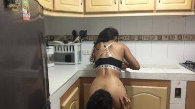 Im In The Kitchen Washing The Dishes My Boyfriend Arrives Very Hot His Penis Hits Me He Takes Of on youpornvideos.one