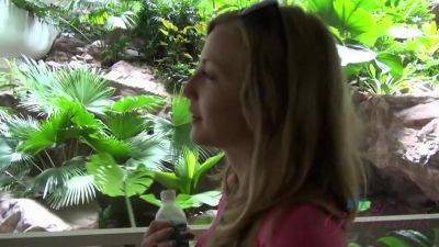 Virtual Vacation In Singapore With Karla Kush Part 1 - Usa - Singapore on youpornvideos.one