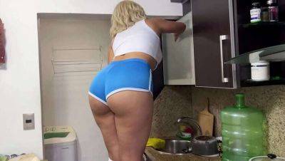 I caught my StepMom in sports shorts, cleaning the kitchen. Her big, curvaceous ass has me hooked. on youpornvideos.one