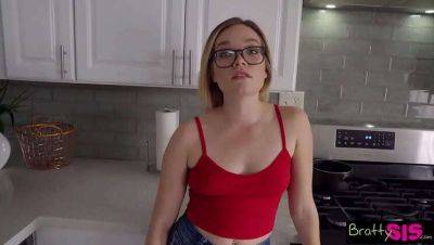 I'll Allow Ass-Grabbing if Household Tasks Are Completed: Katie Kush Strikes a Deal with Stepbro - S13:E10 on youpornvideos.one