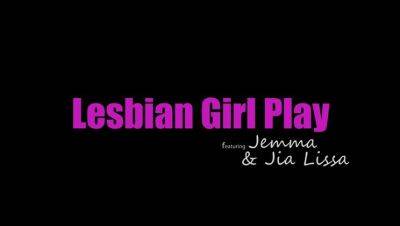 Lesbian Girl Play - S17:E6 on youpornvideos.one