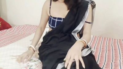 Desi Bhabhi in Black Saree Shows Off Hot Body and Gets Fucked Hard - India on youpornvideos.one